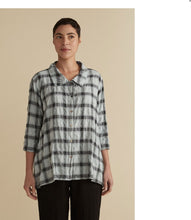 Load image into Gallery viewer, Cut Loose Crinkle Plaid Balloon High Low Shirt