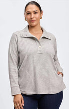 Load image into Gallery viewer, Foxcroft Sammy Cable Knit Popover