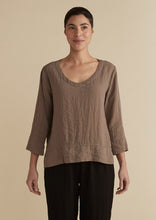 Load image into Gallery viewer, Cut Loose Fall Parachute V-Neck Vent Top