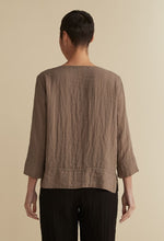 Load image into Gallery viewer, Cut Loose Fall Parachute V-Neck Vent Top