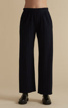 Load image into Gallery viewer, Cut Loose Frayed Stripe Easy Pocket Pant