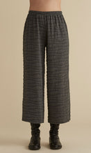 Load image into Gallery viewer, Cut Loose Texture Char Knit Cropped Pant